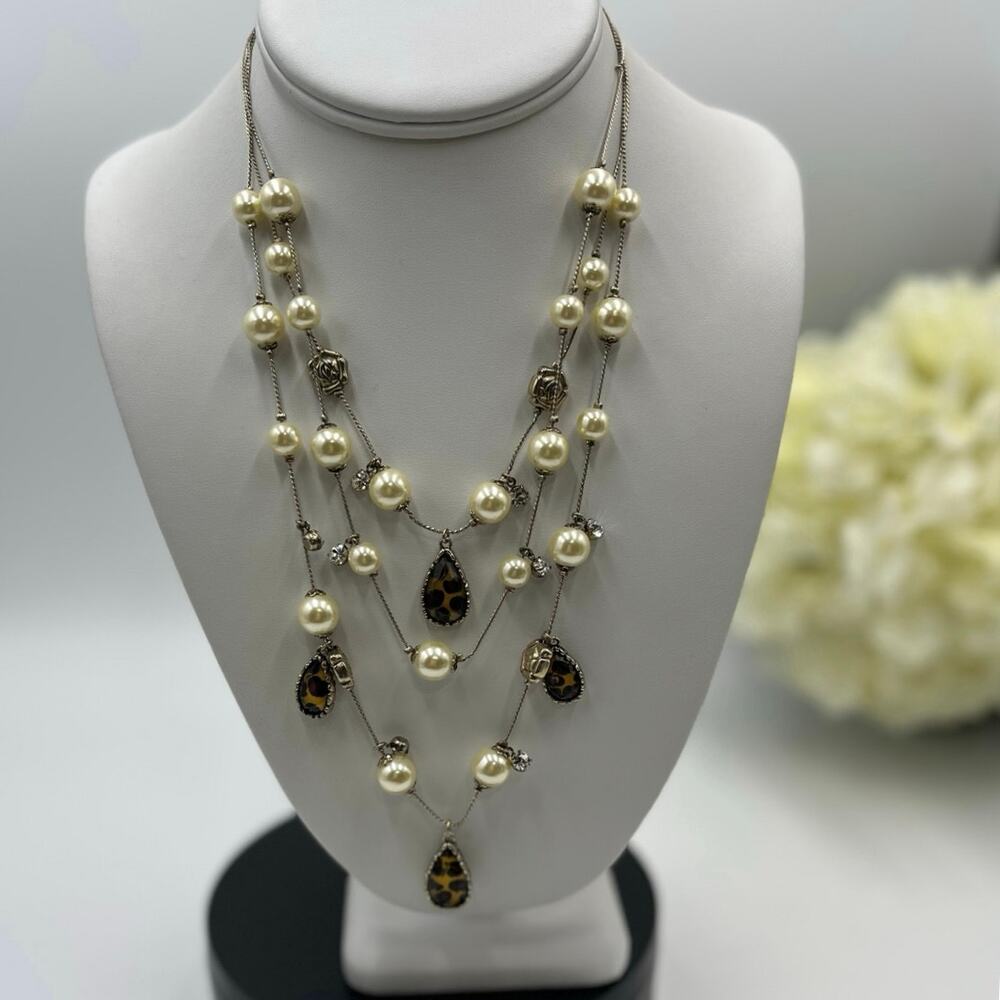 Betsey Johnson Multi Strand
Necklace‎ Faux Pearl Leopard
Rose Statement Goldtone